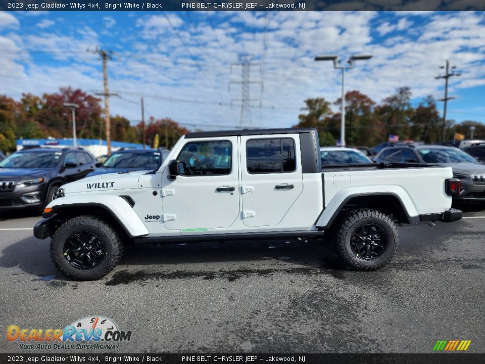 2023 Jeep Gladiator Willys 4x4 Bright White / Black Photo #3