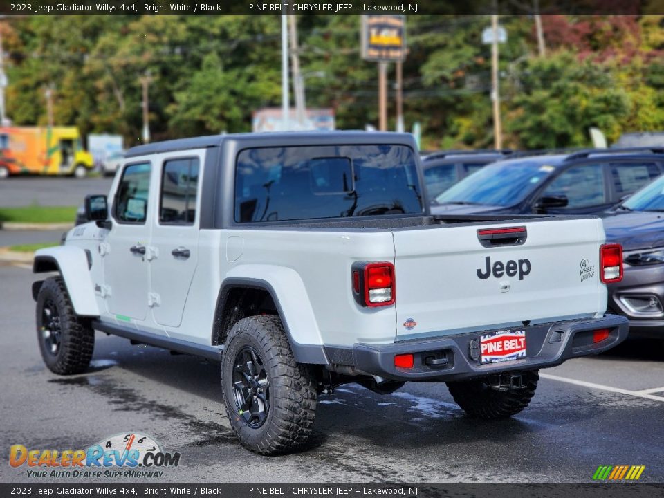 2023 Jeep Gladiator Willys 4x4 Bright White / Black Photo #4