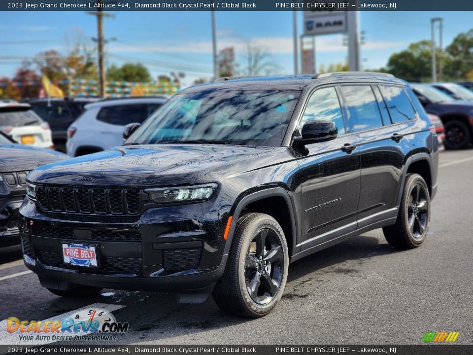 2023 Jeep Grand Cherokee L Altitude 4x4 Diamond Black Crystal Pearl / Global Black Photo #1