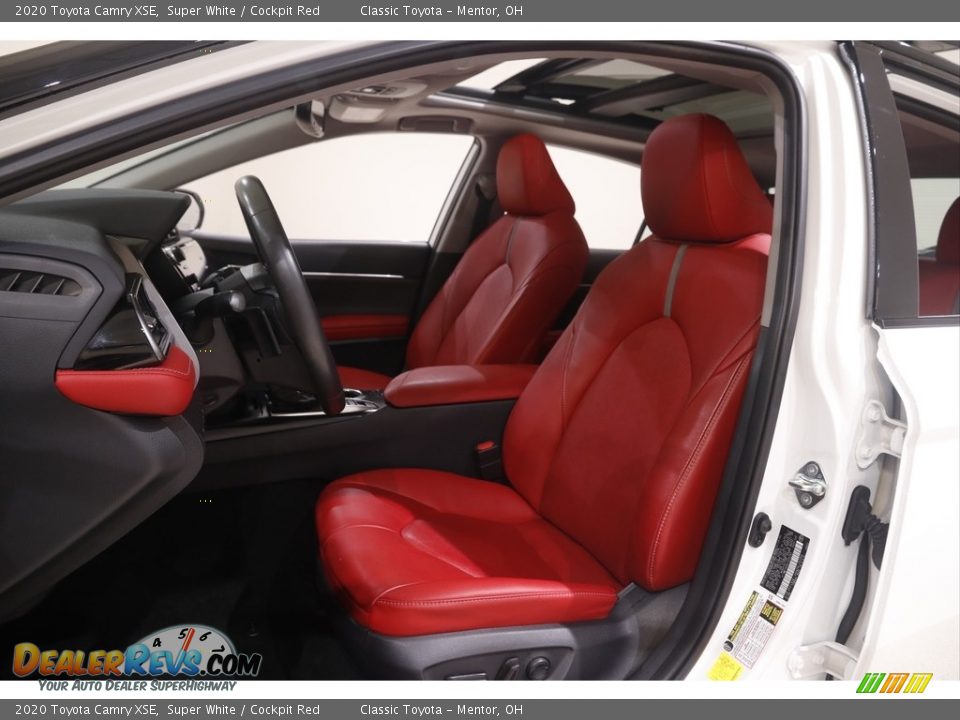 2020 Toyota Camry XSE Super White / Cockpit Red Photo #5