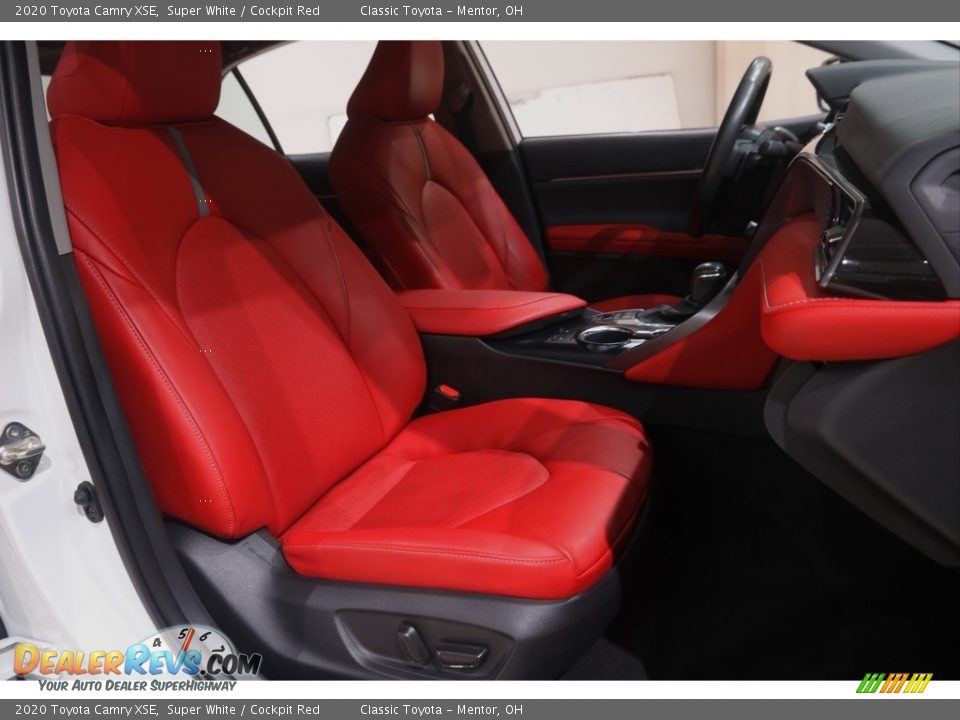 2020 Toyota Camry XSE Super White / Cockpit Red Photo #15