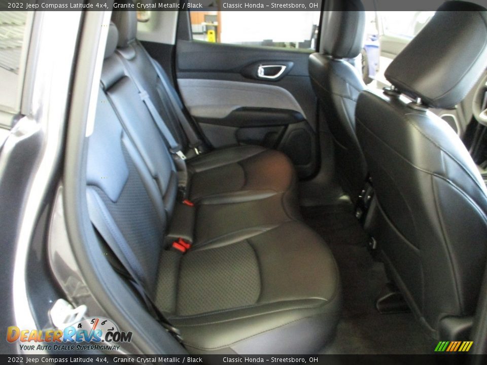 2022 Jeep Compass Latitude 4x4 Granite Crystal Metallic / Black Photo #19