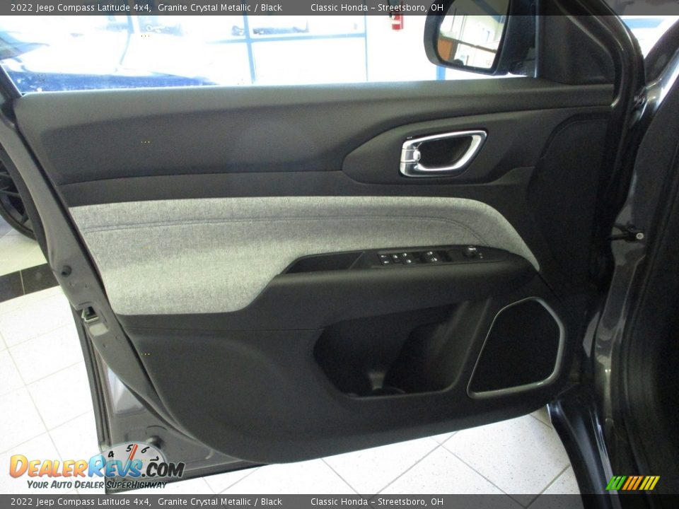 2022 Jeep Compass Latitude 4x4 Granite Crystal Metallic / Black Photo #25