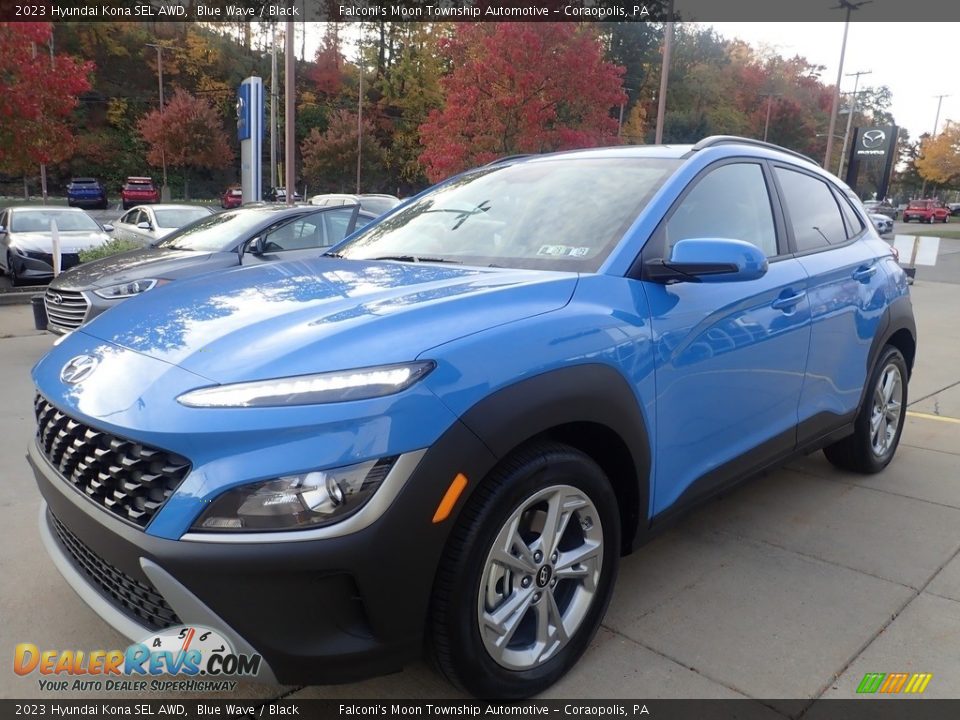 Front 3/4 View of 2023 Hyundai Kona SEL AWD Photo #7