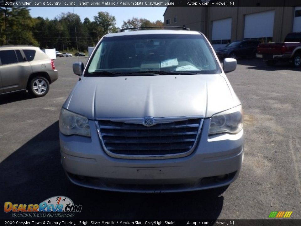 2009 Chrysler Town & Country Touring Bright Silver Metallic / Medium Slate Gray/Light Shale Photo #2