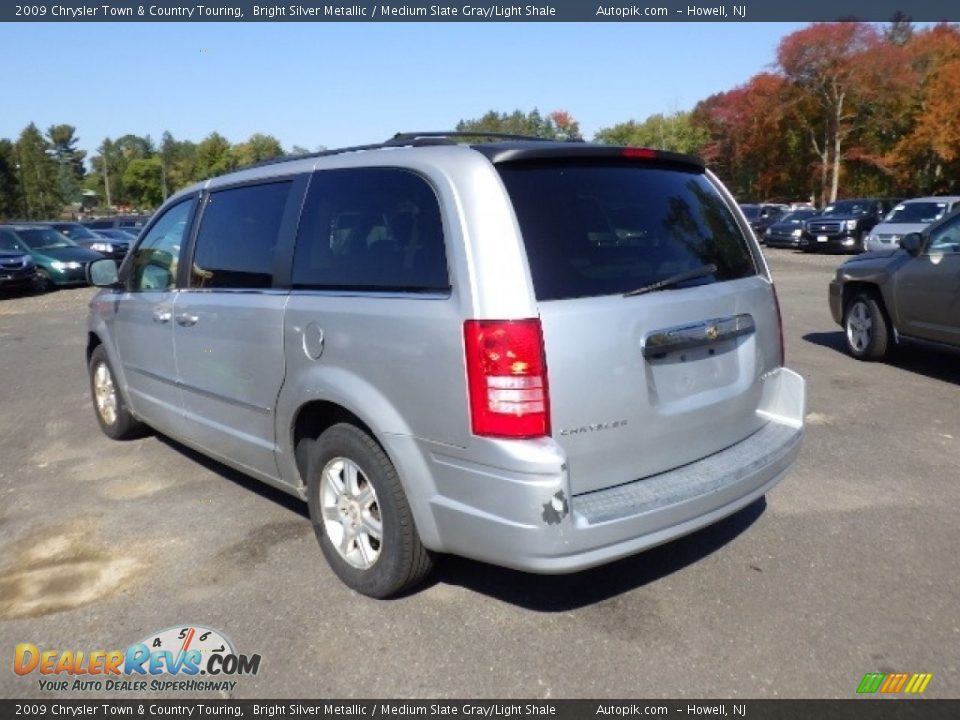 2009 Chrysler Town & Country Touring Bright Silver Metallic / Medium Slate Gray/Light Shale Photo #4