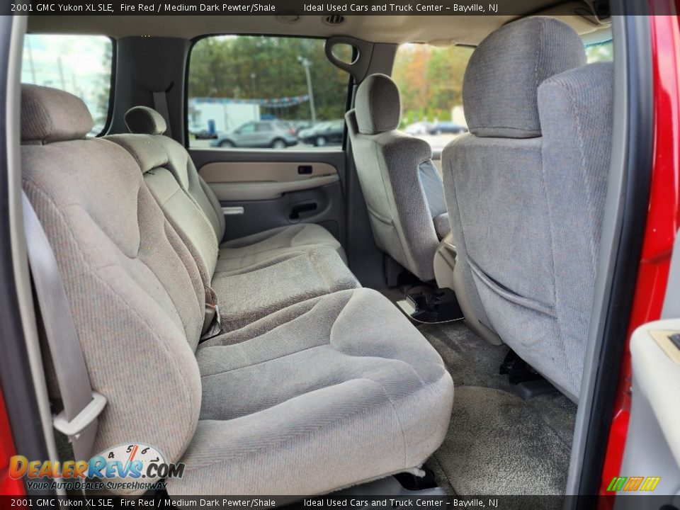 Rear Seat of 2001 GMC Yukon XL SLE Photo #13