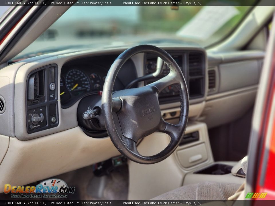 Front Seat of 2001 GMC Yukon XL SLE Photo #26