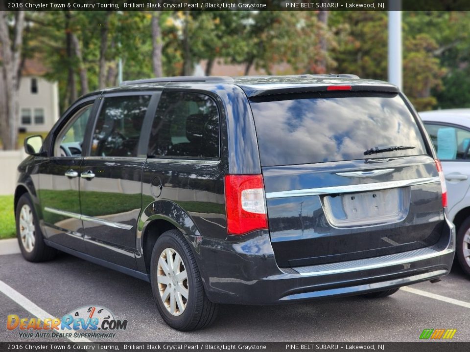 2016 Chrysler Town & Country Touring Brilliant Black Crystal Pearl / Black/Light Graystone Photo #9