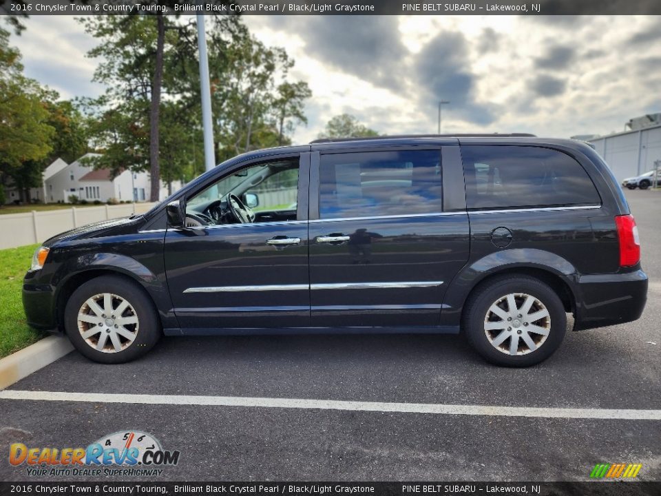 2016 Chrysler Town & Country Touring Brilliant Black Crystal Pearl / Black/Light Graystone Photo #10