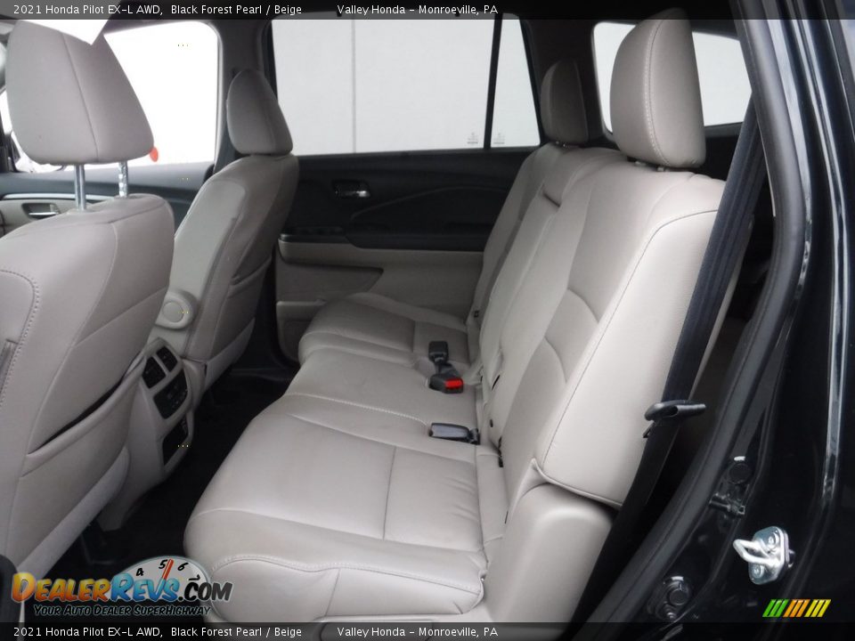 Rear Seat of 2021 Honda Pilot EX-L AWD Photo #31