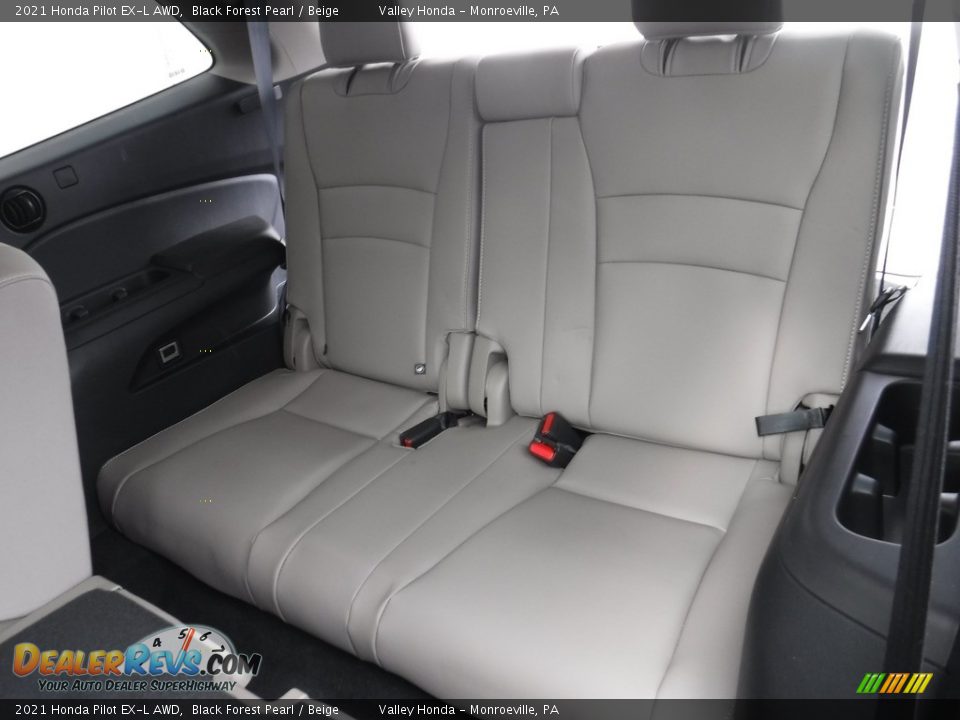 Rear Seat of 2021 Honda Pilot EX-L AWD Photo #33