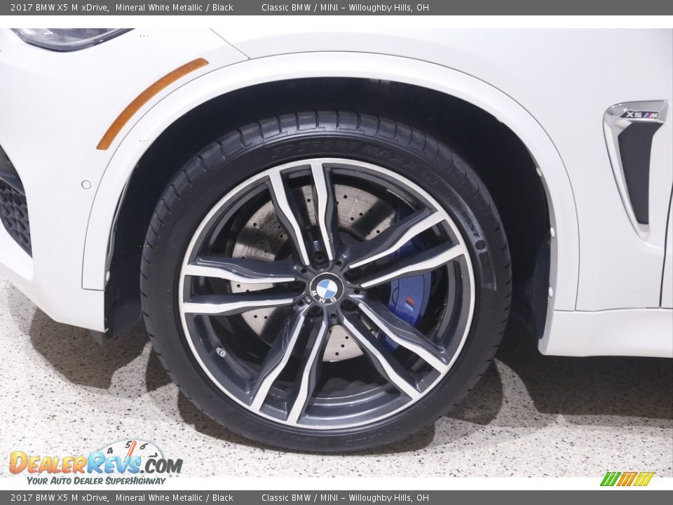 2017 BMW X5 M xDrive Mineral White Metallic / Black Photo #24