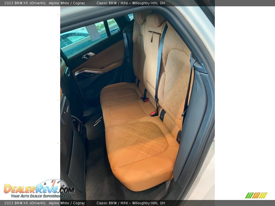 Rear Seat of 2023 BMW X6 xDrive40i Photo #5