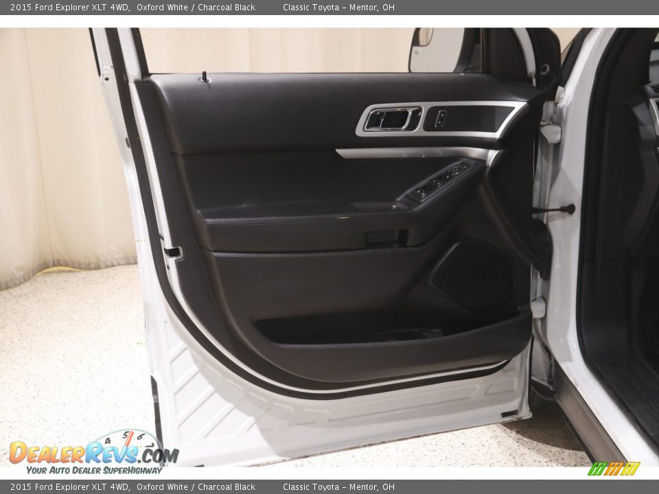 2015 Ford Explorer XLT 4WD Oxford White / Charcoal Black Photo #4