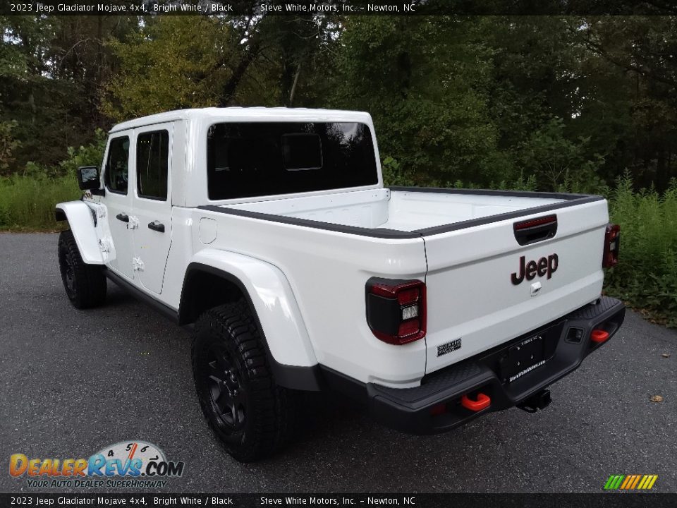 2023 Jeep Gladiator Mojave 4x4 Bright White / Black Photo #10