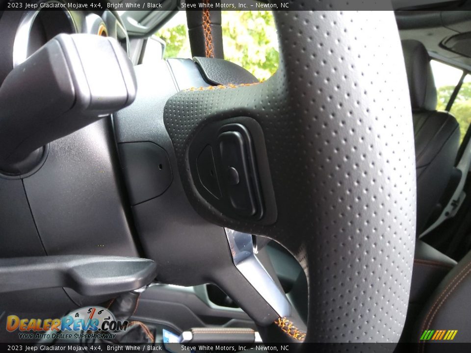 2023 Jeep Gladiator Mojave 4x4 Bright White / Black Photo #14
