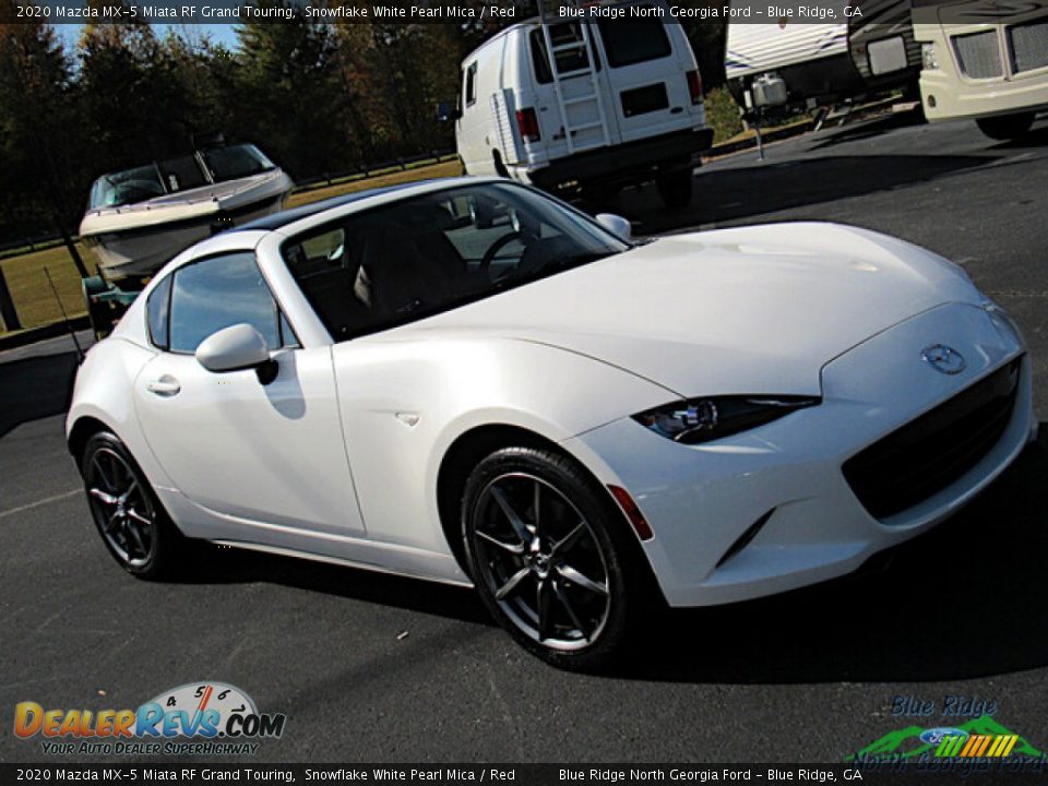 2020 Mazda MX-5 Miata RF Grand Touring Snowflake White Pearl Mica / Red Photo #28