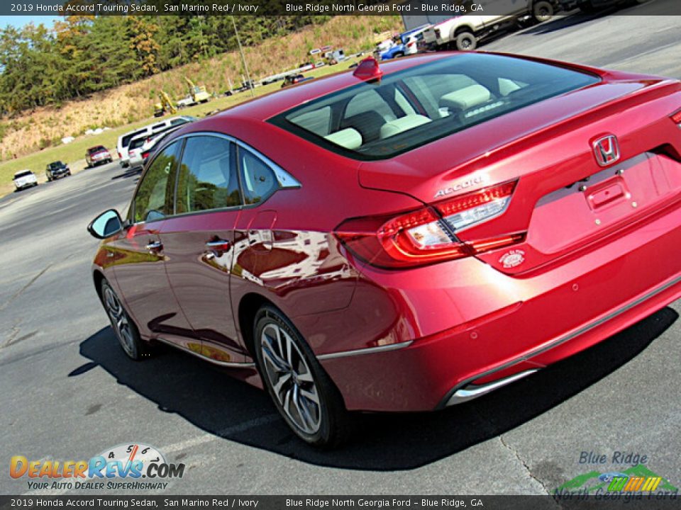 2019 Honda Accord Touring Sedan San Marino Red / Ivory Photo #34