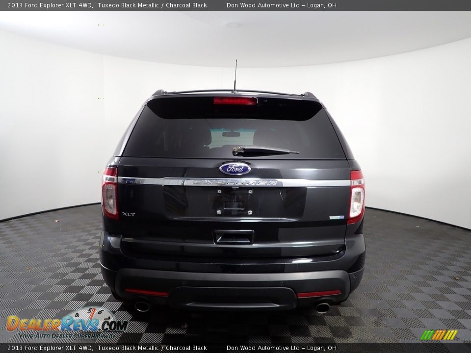 2013 Ford Explorer XLT 4WD Tuxedo Black Metallic / Charcoal Black Photo #8