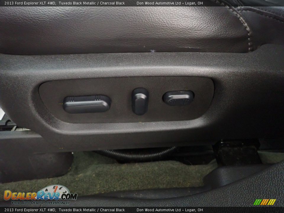 2013 Ford Explorer XLT 4WD Tuxedo Black Metallic / Charcoal Black Photo #14