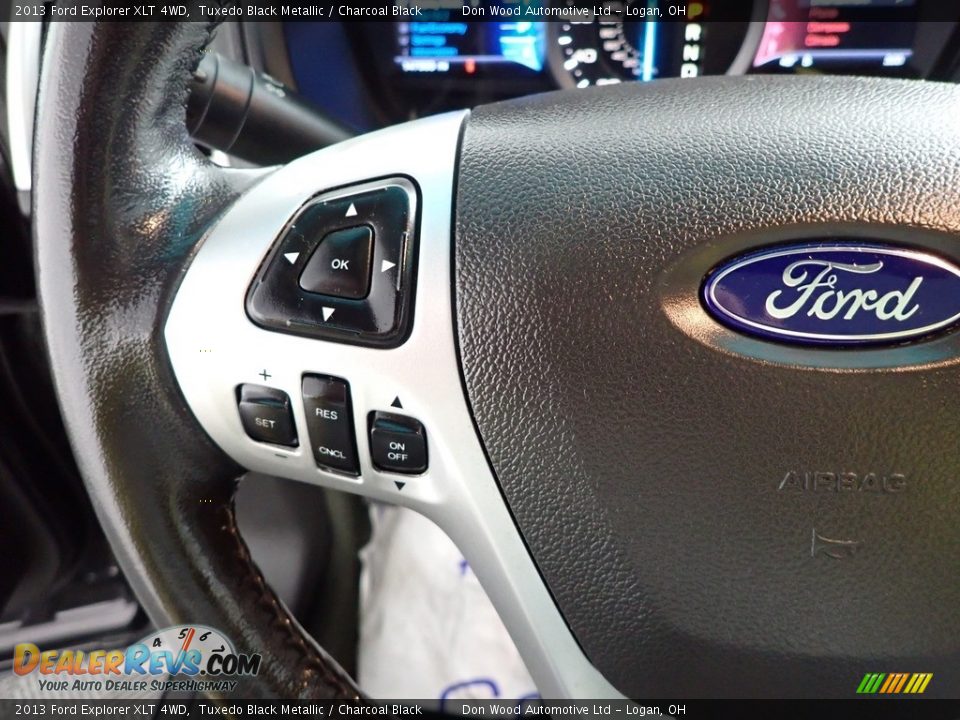 2013 Ford Explorer XLT 4WD Tuxedo Black Metallic / Charcoal Black Photo #17