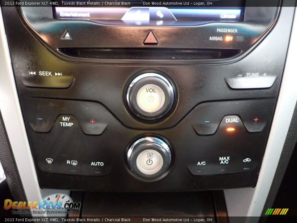 2013 Ford Explorer XLT 4WD Tuxedo Black Metallic / Charcoal Black Photo #21