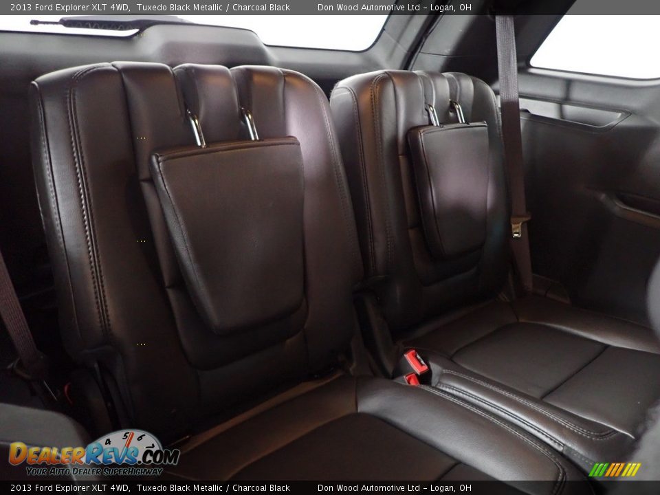 2013 Ford Explorer XLT 4WD Tuxedo Black Metallic / Charcoal Black Photo #35