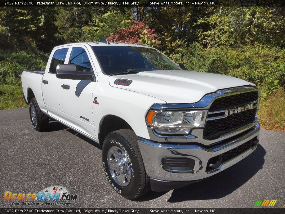 2022 Ram 2500 Tradesman Crew Cab 4x4 Bright White / Black/Diesel Gray Photo #4