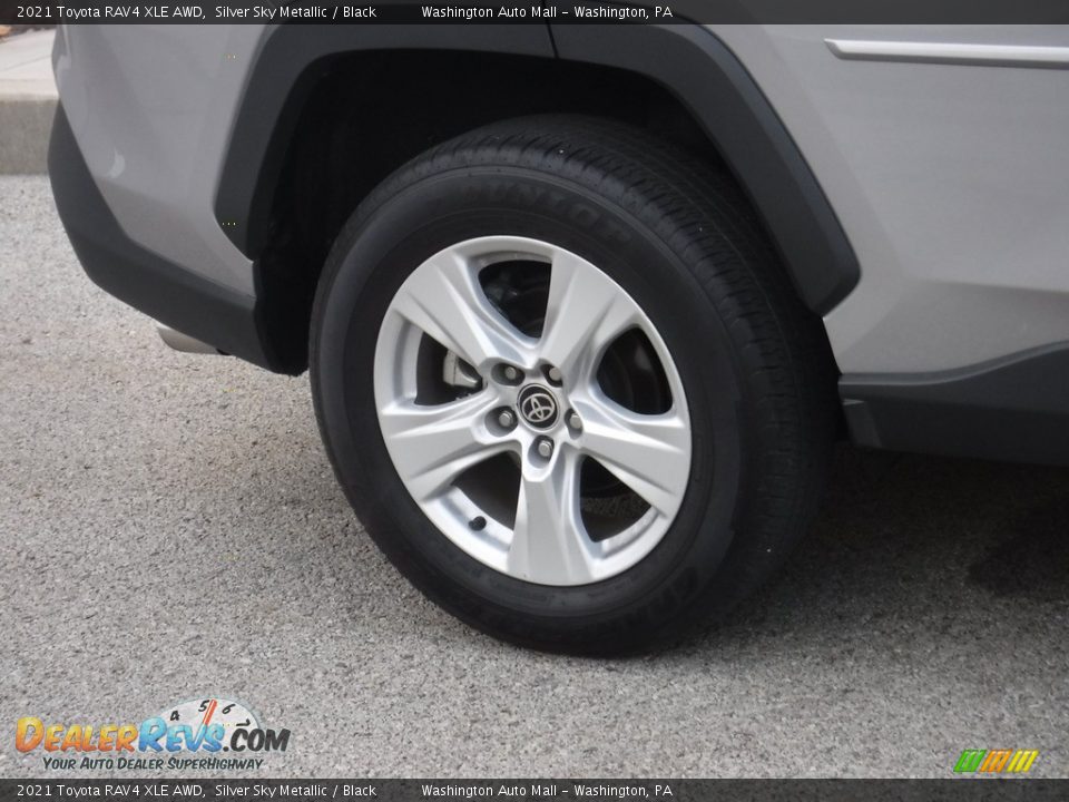 2021 Toyota RAV4 XLE AWD Silver Sky Metallic / Black Photo #9