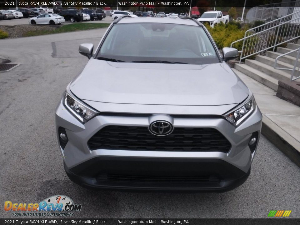 2021 Toyota RAV4 XLE AWD Silver Sky Metallic / Black Photo #10