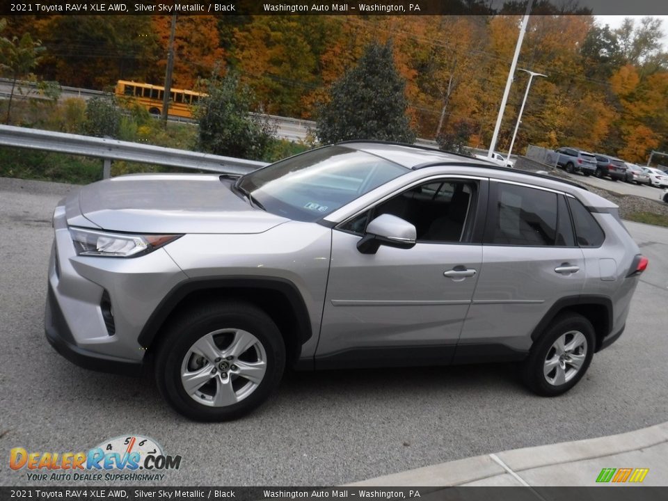 2021 Toyota RAV4 XLE AWD Silver Sky Metallic / Black Photo #12