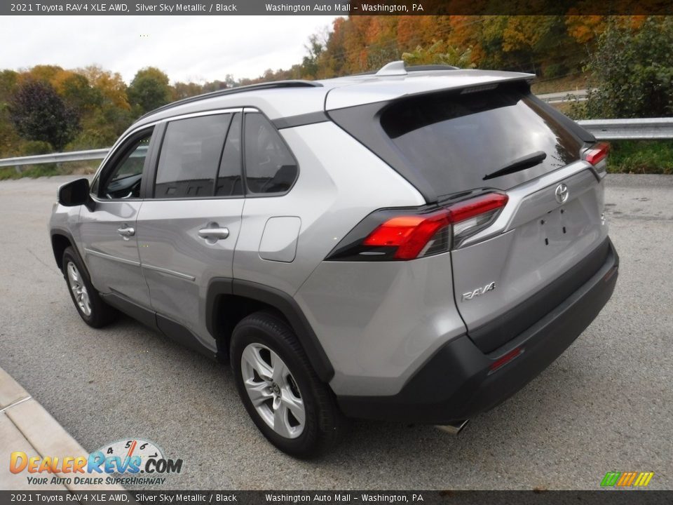 2021 Toyota RAV4 XLE AWD Silver Sky Metallic / Black Photo #13