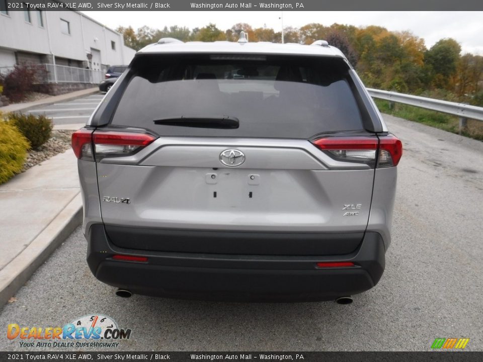 2021 Toyota RAV4 XLE AWD Silver Sky Metallic / Black Photo #14
