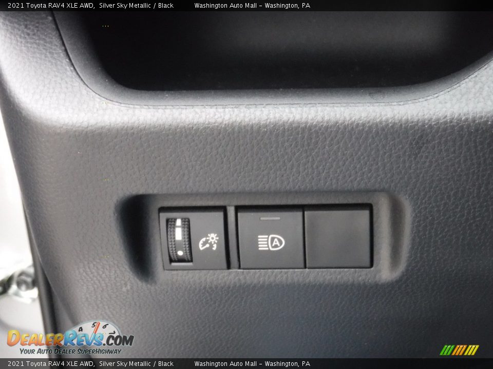 2021 Toyota RAV4 XLE AWD Silver Sky Metallic / Black Photo #21