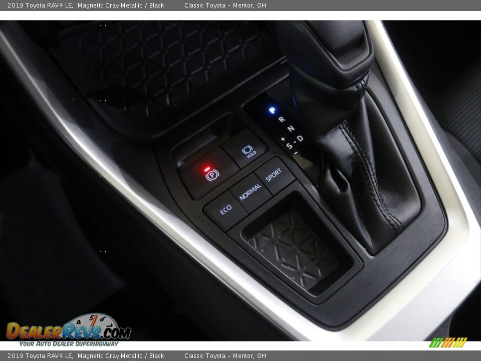 2019 Toyota RAV4 LE Magnetic Gray Metallic / Black Photo #13