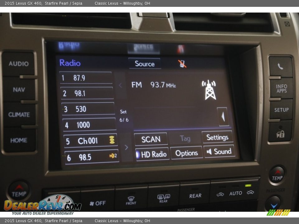 Controls of 2015 Lexus GX 460 Photo #12