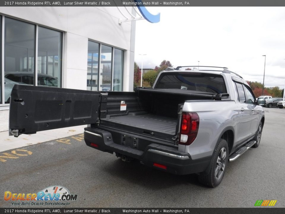 2017 Honda Ridgeline RTL AWD Lunar Silver Metallic / Black Photo #17