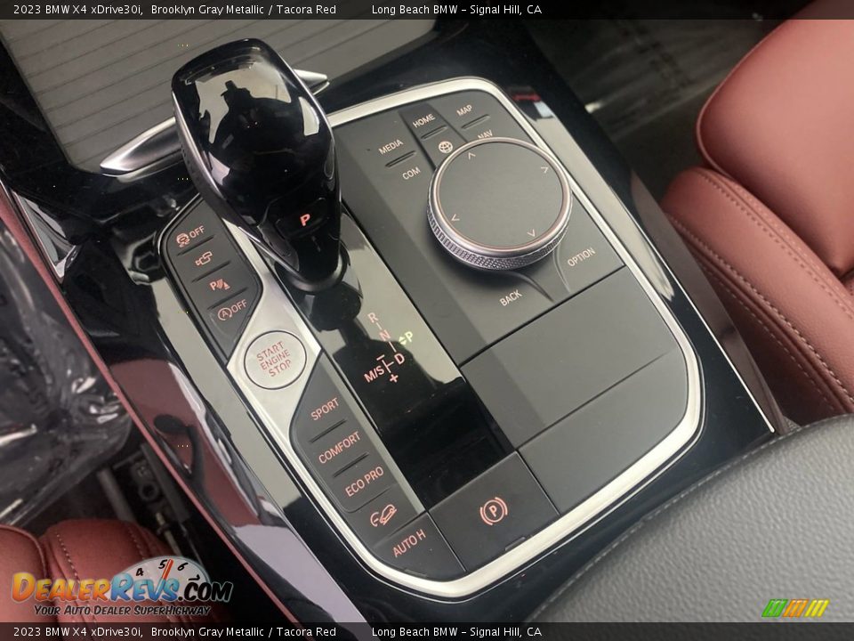 2023 BMW X4 xDrive30i Shifter Photo #22