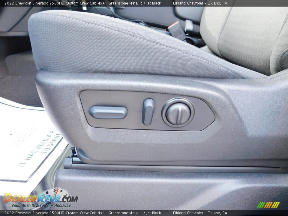 Front Seat of 2022 Chevrolet Silverado 2500HD Custom Crew Cab 4x4 Photo #23