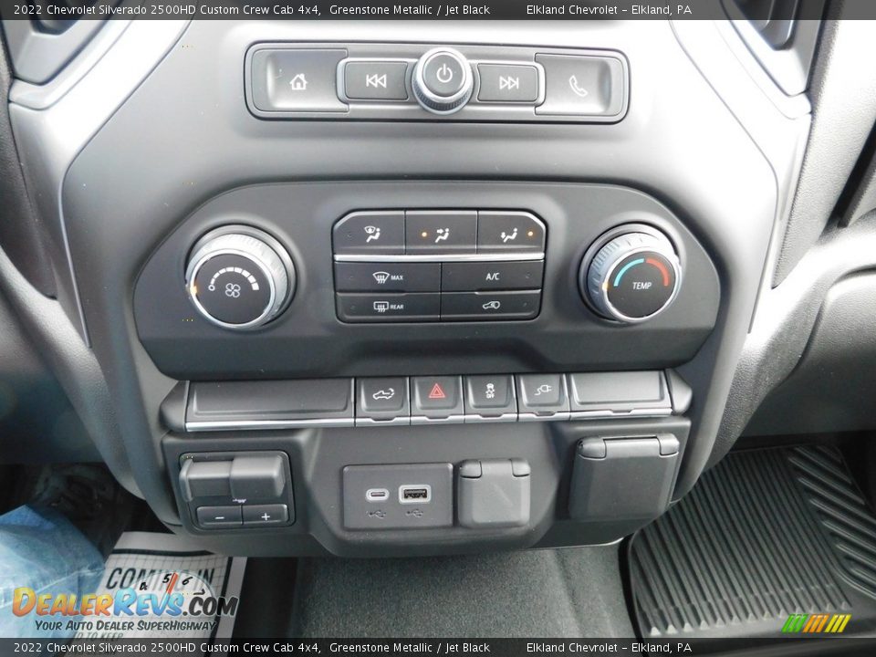 Controls of 2022 Chevrolet Silverado 2500HD Custom Crew Cab 4x4 Photo #36