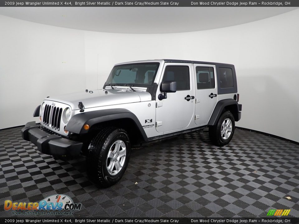 2009 Jeep Wrangler Unlimited X 4x4 Bright Silver Metallic / Dark Slate Gray/Medium Slate Gray Photo #4