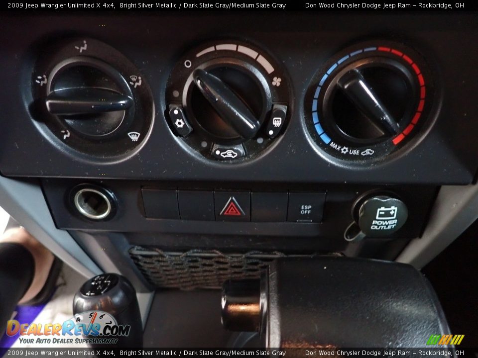 2009 Jeep Wrangler Unlimited X 4x4 Bright Silver Metallic / Dark Slate Gray/Medium Slate Gray Photo #14