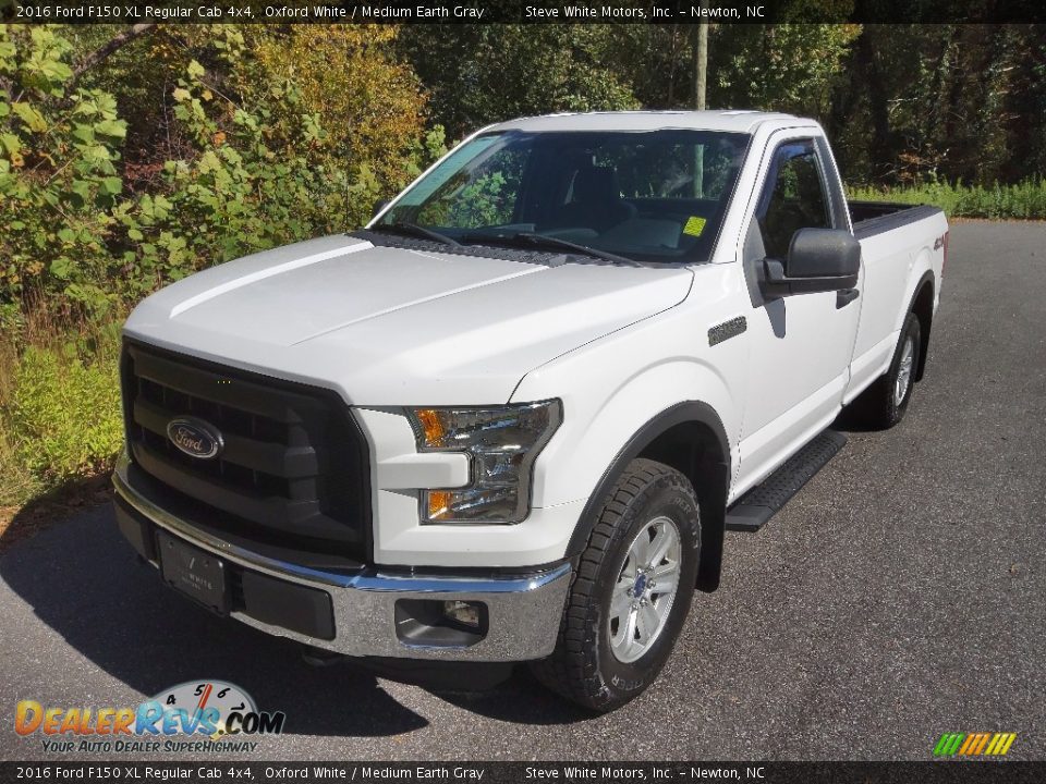 2016 Ford F150 XL Regular Cab 4x4 Oxford White / Medium Earth Gray Photo #2