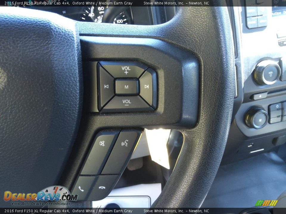 2016 Ford F150 XL Regular Cab 4x4 Steering Wheel Photo #16