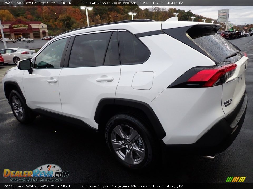 2022 Toyota RAV4 XLE AWD White / Black Photo #3