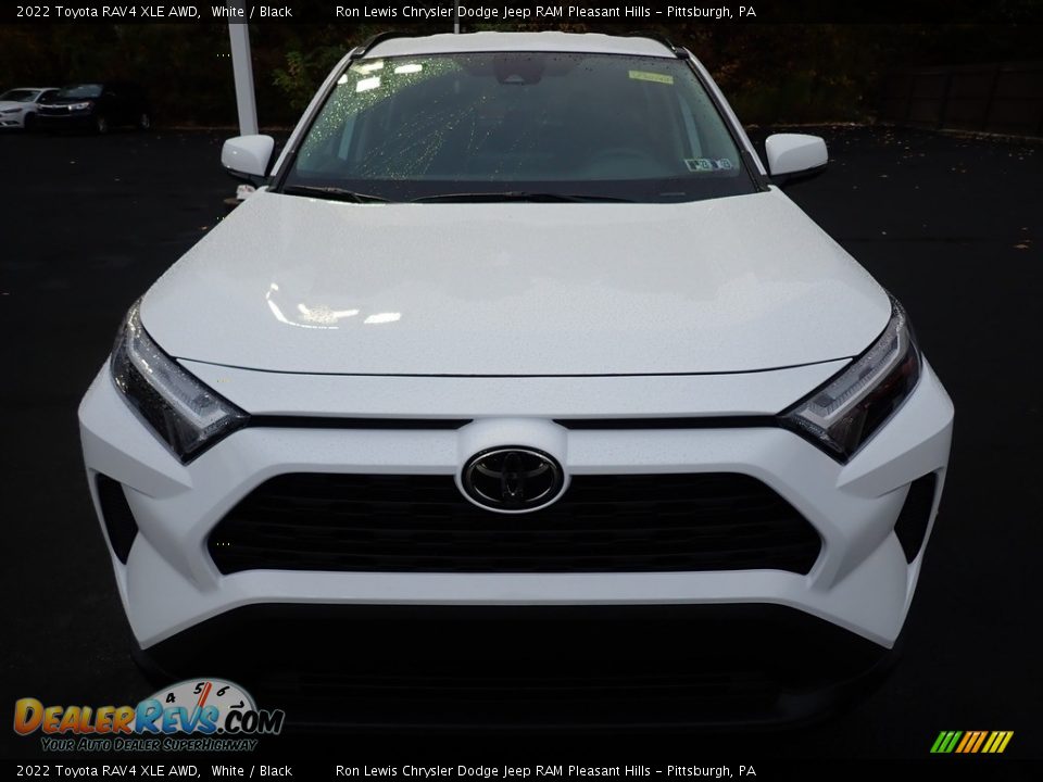 2022 Toyota RAV4 XLE AWD White / Black Photo #9