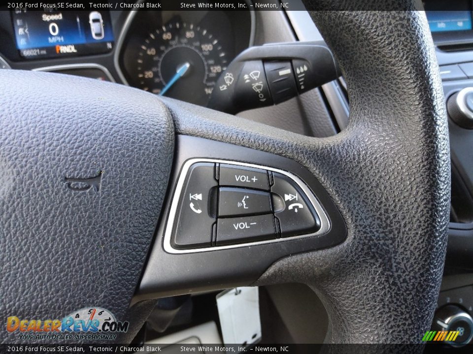 2016 Ford Focus SE Sedan Tectonic / Charcoal Black Photo #19