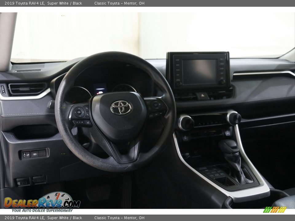 2019 Toyota RAV4 LE Super White / Black Photo #6