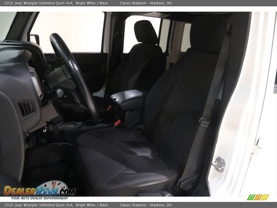 2015 Jeep Wrangler Unlimited Sport 4x4 Bright White / Black Photo #5